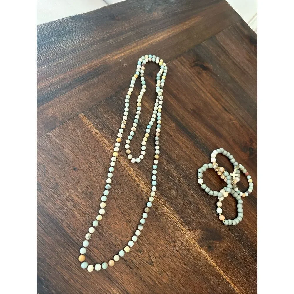 Matte bead necklace snd bracelet set